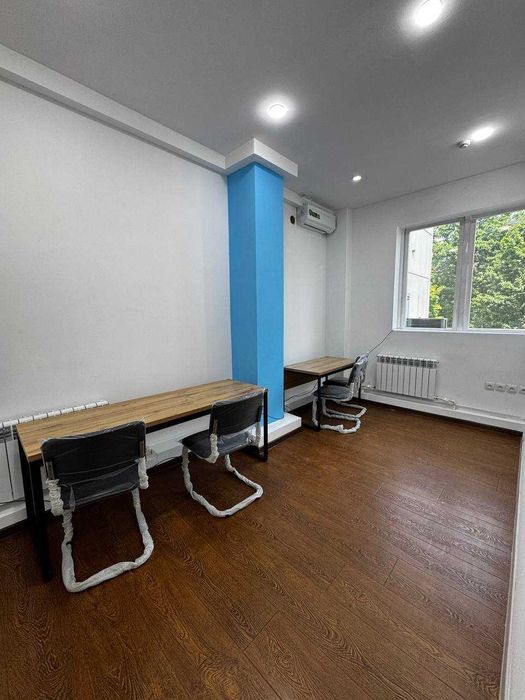 Офисная мебель: столы и стулья для учебных центров (новые)