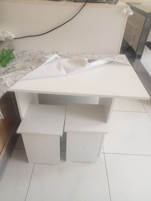 Продам стол со стульями