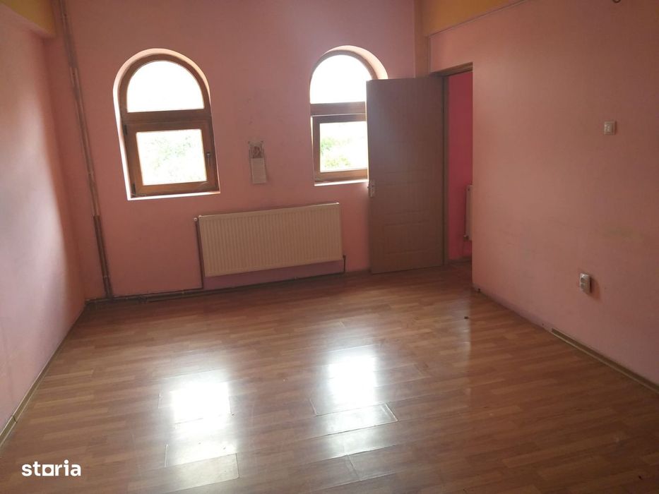 Spațiu comercial de închiriat, 700 mp- Targoviste- zona Sagricom
