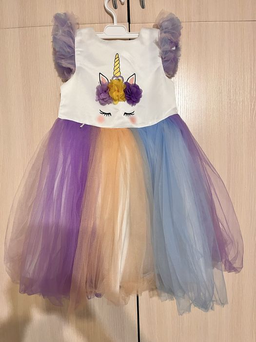 Платье на девочку