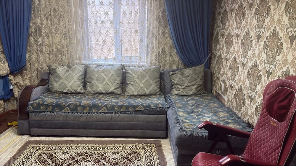 срочно продам диван в очень хорошем состояний