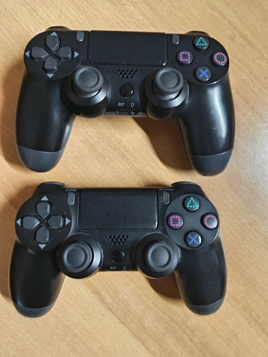 Vând controlare pentru PS 4