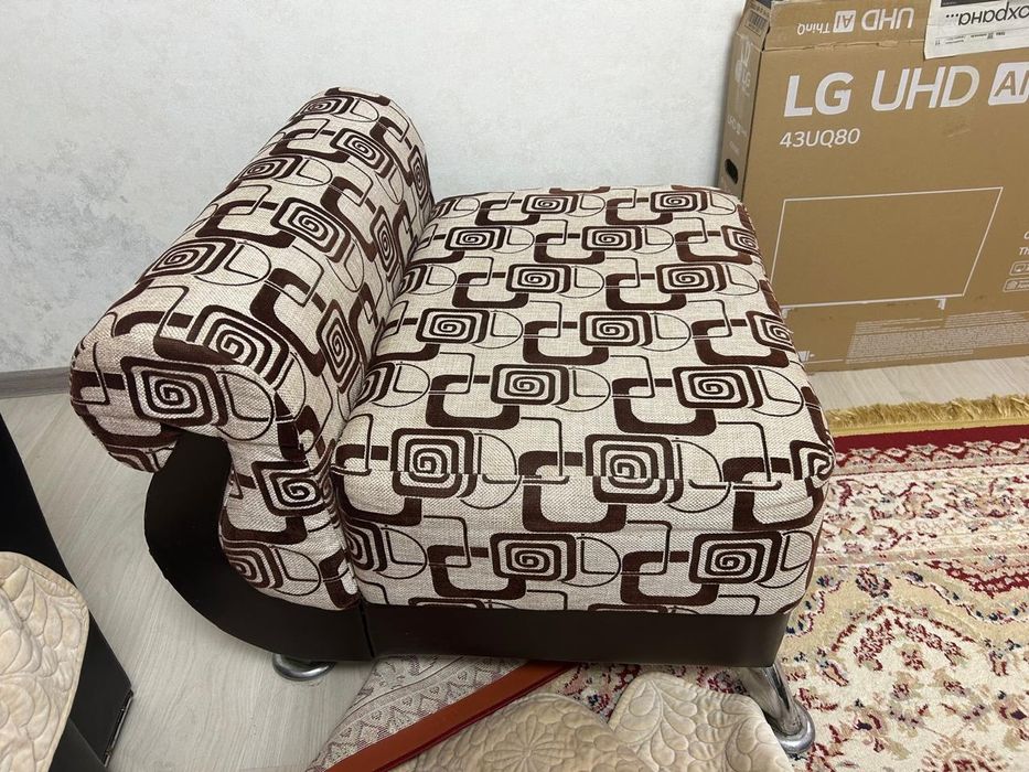 Продается Пуфик 15000