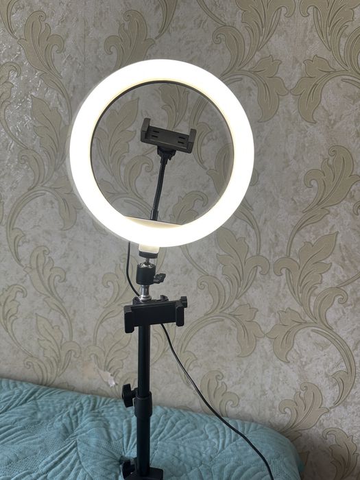 Лампа с штативом