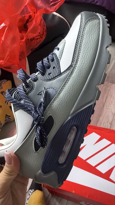 Кроссовки мужские nike
