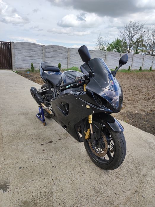 Suzuki gsx r600 k5