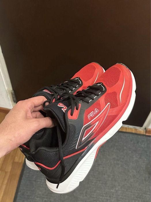 Кроссовки Fila новые