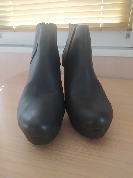 Дамски Боти в Черно размери 39 и 40