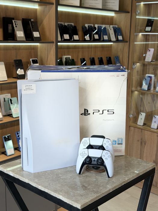 Sony PlayStation 5 / PhoneLab