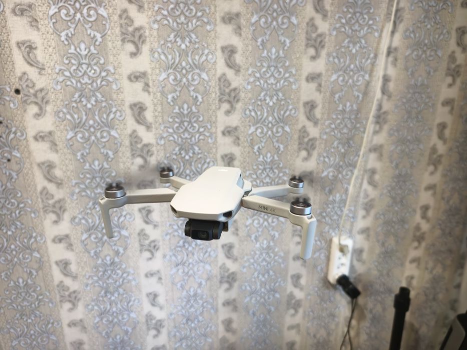 Дрон DJI Mini 4K