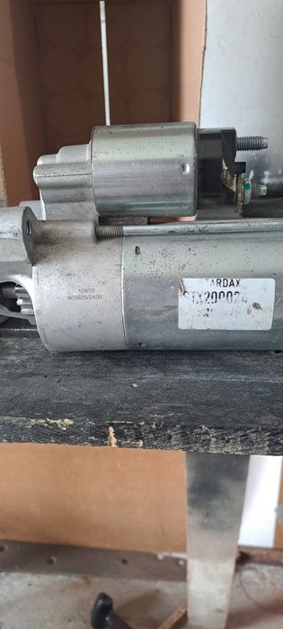Продавам стартер standard stx 200024.