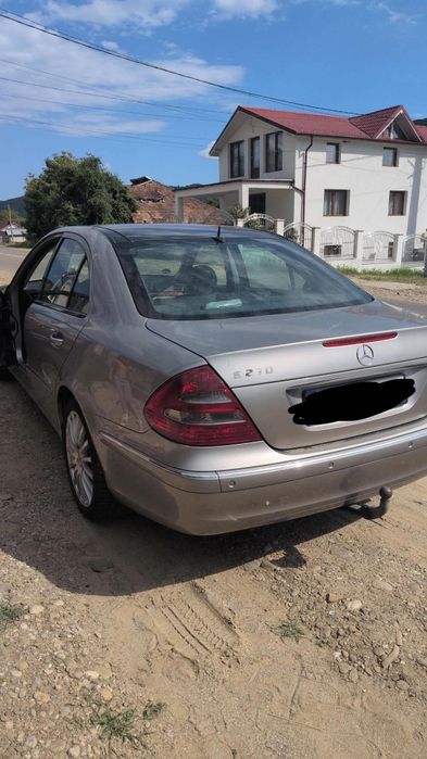 Vand piese Mercedes e class 270