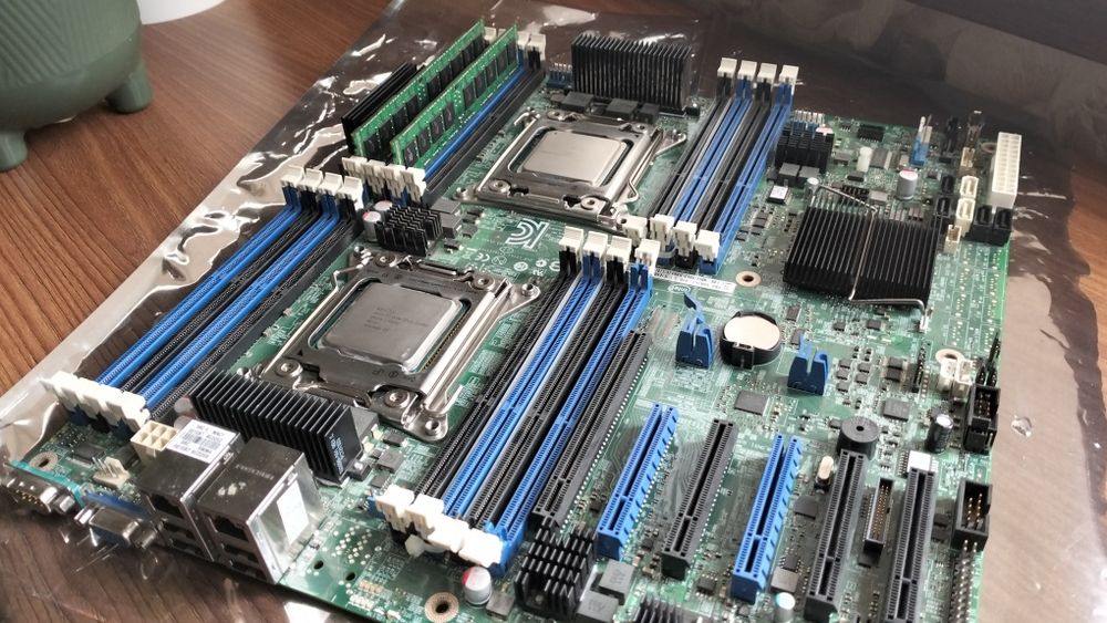 Материнская плата x79 + 32gb озу