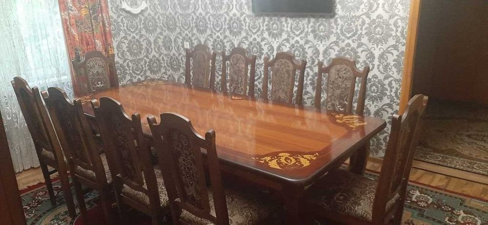 Меҳмонхона учун стол ва стуллар / Стол и стулья для зала