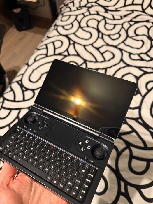 GPD WIN Mini 2025 -игрова конзола, UMPC компютър, мини лаптоп