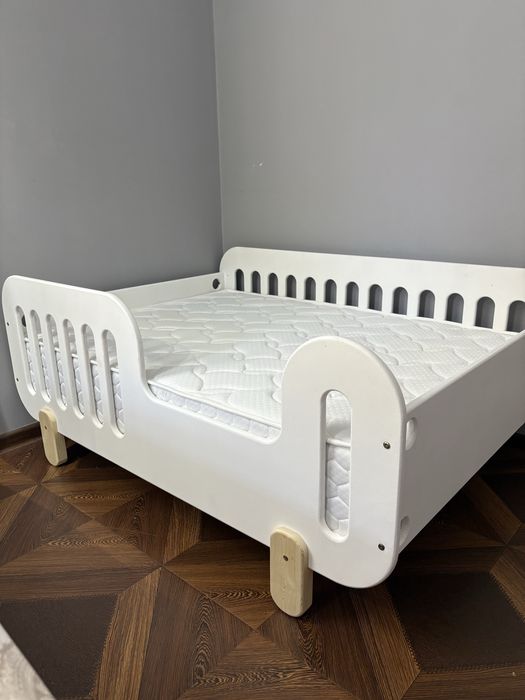 Детские кроватки