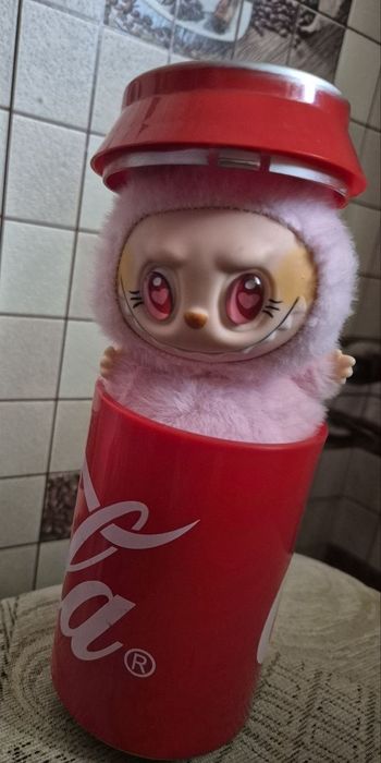 Labubu Coca Cola плюшена