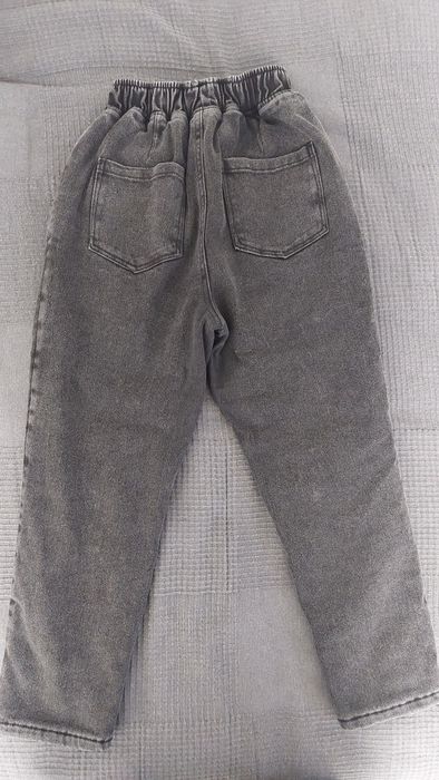Pantaloni blug fetita izolati