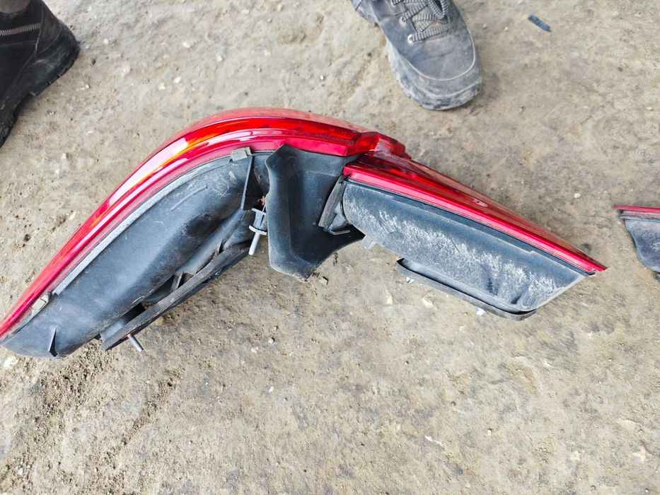 Комплект Стоп Mercedes W212 Комби Е класа Стопове с диоден мигач