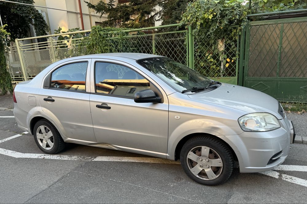 Urgent , vând Chevrolet Aveo 2008, numai 88.000 km reali, masina de familie, cu mici defecte