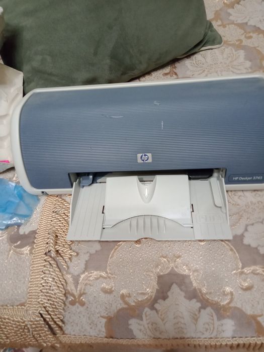 Продам принтер HP Deskiet 3740 series