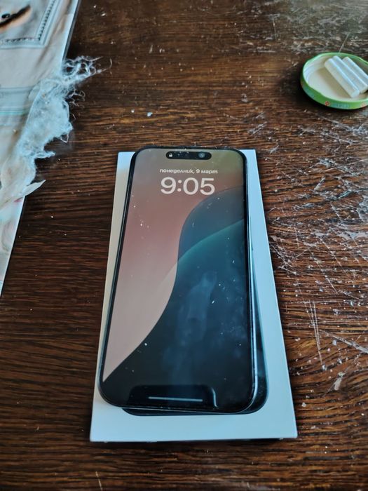 Продавам iphone 15 pro 512