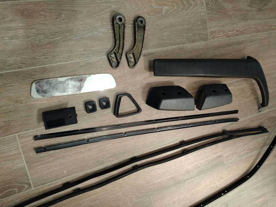 Части за мерцедес w124 купе салон подлаътник и др.