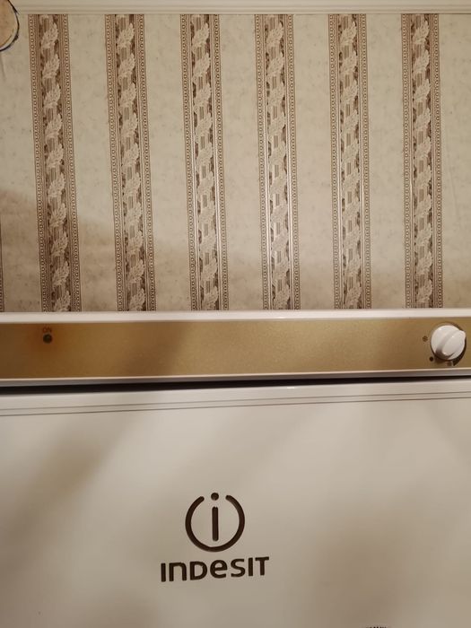 Холодильник Indesit