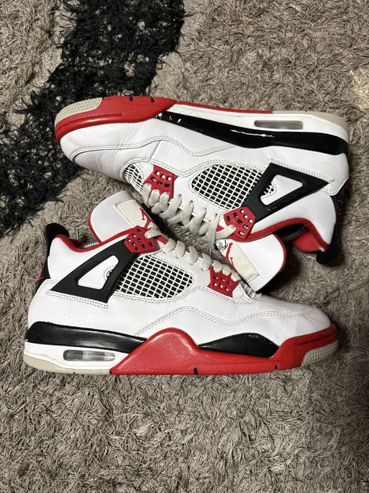 Air Jordan 4 “Fire Red”