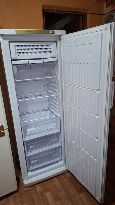 Продам морозильник Indesit no frost