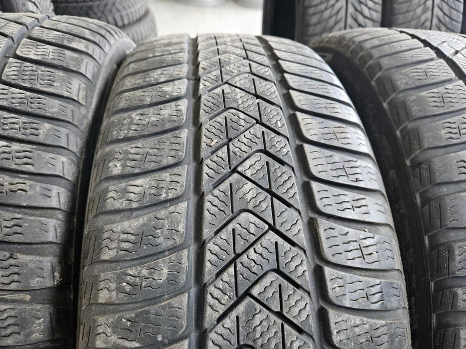 4 Anvelope IARNA 225.55.18 'Pirelli' [dot 2020]; stare buna