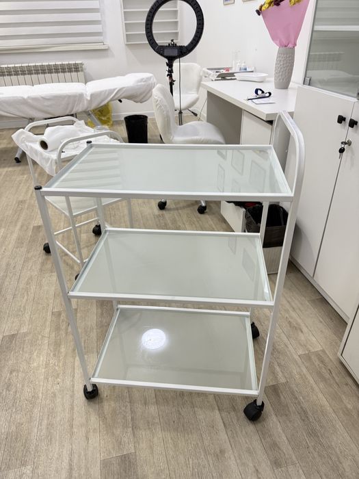 Продаю помощник для салона