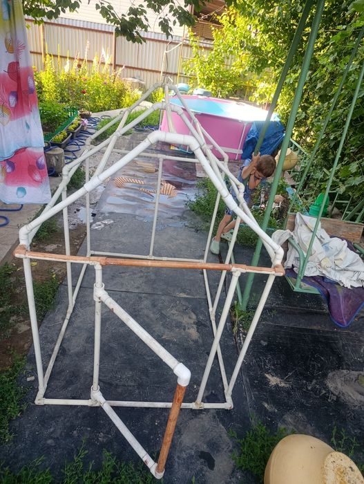 Продам домик из труб