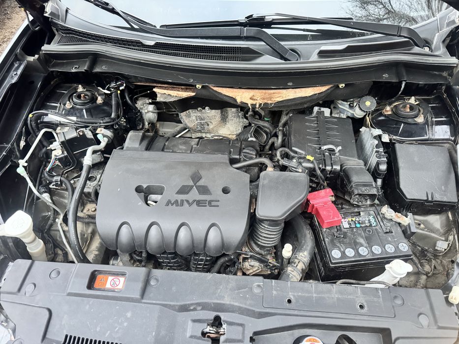 Mitsubishi Outlander 2015год Транзит