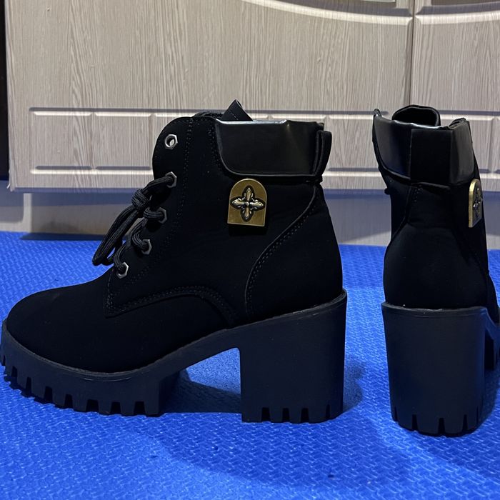 Продаются Женские ботинки 37р