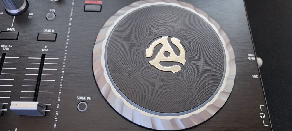 Dj Конзола контролер пулт Numark  Mixtrack
