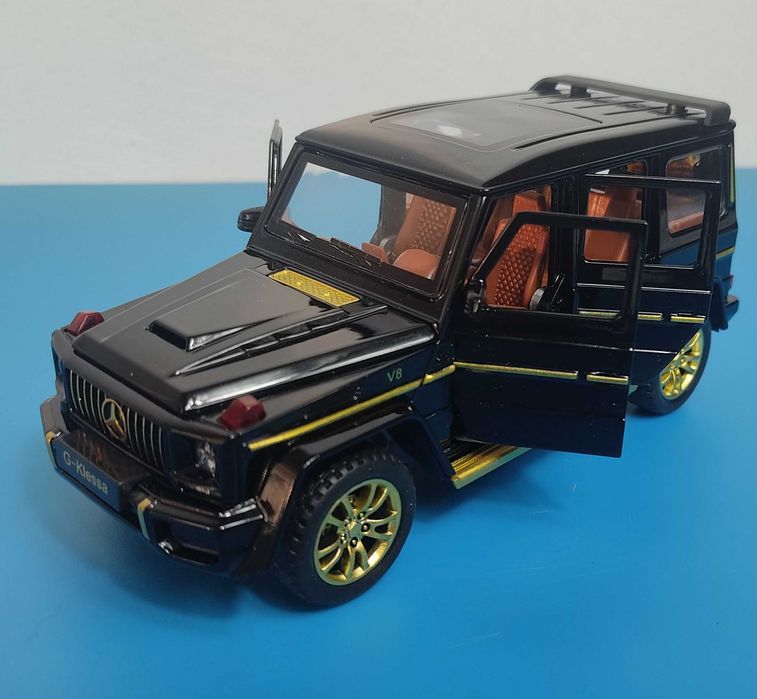 Метална кола макет 1:32 на Mercedes Benz играчка подарък за момче