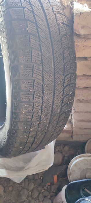 Зимние шины 225/60/18