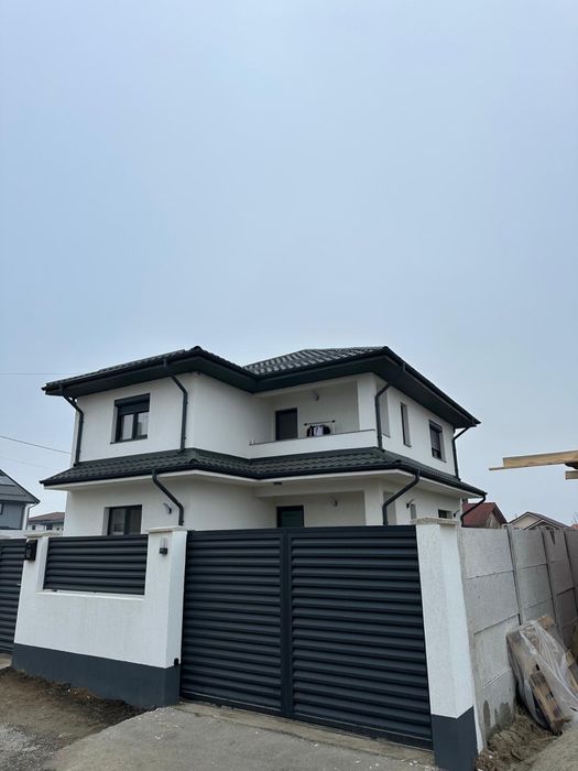 Casa parter plus etaj zona Selgros