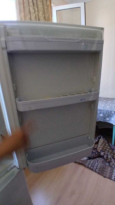 Холодильник Indesit