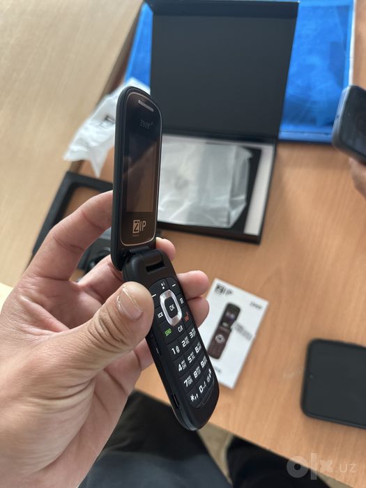 Z909 nokia yangi karobka ochilgan