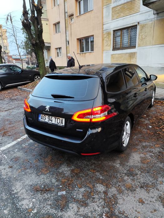 Vând Peugeot 308 2015,diesel,1.6 hdi,215000 Km