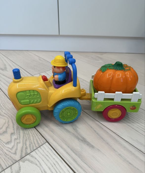 Пакет игрушек и машинки