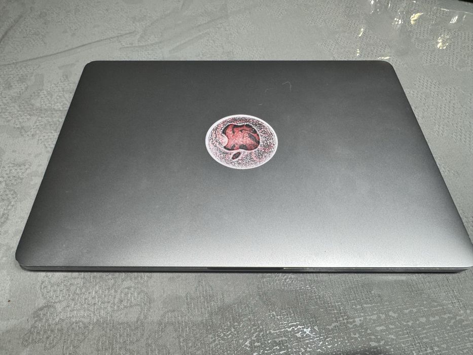 Macbook pro 2019 13-inch