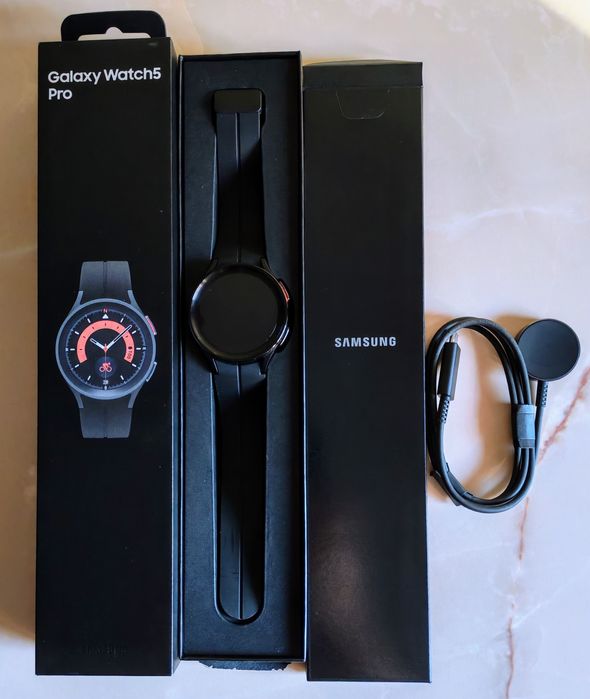 SAMSUNG Galaxy Watch 5 Pro 45mm Black Titanium ca nou, fullbox !