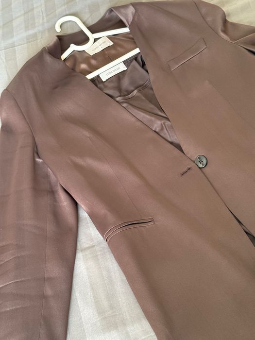 Тройка коричневая стильная