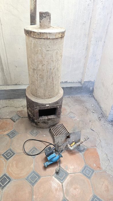 Katyol  10 tali garelka va nasosiyam iwlap turgan isitiwi yaxwi.