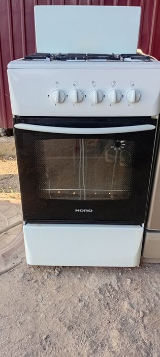 Продам газ плиту