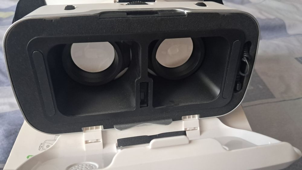 VR очки новые в отличном состоянии