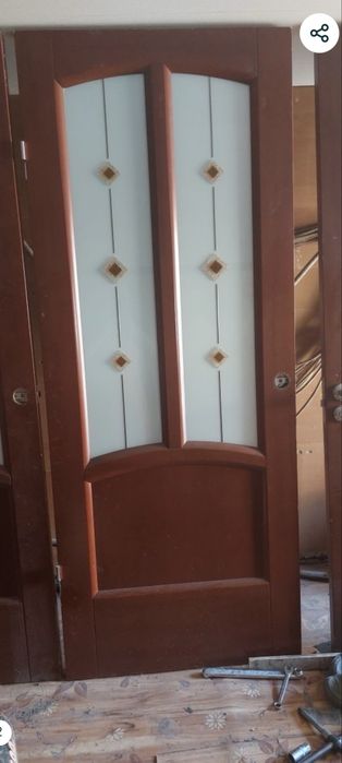 Двери межкомнатные продам срочно!